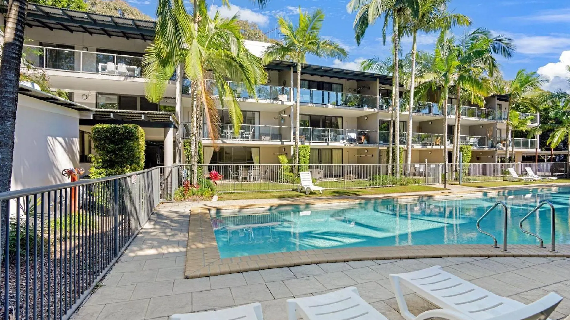 Baden 96 - Rainbow Shores. Pool. Tennis Court. Walk To Beach رينبو بيتش 0*,